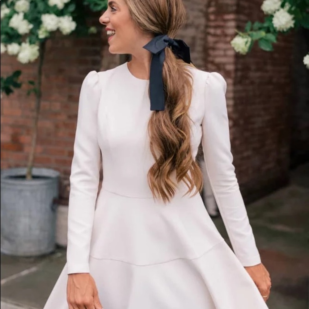 Gal Meets Glam Celeste Cream Dress - Picture 4 of 4